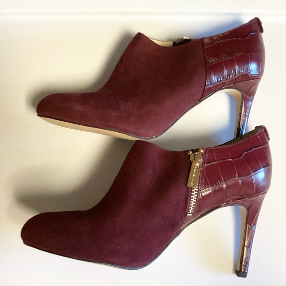 Michael Kors Suede Leather Ankle Boot Size 7.5 NWT